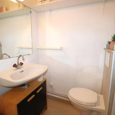 Appartement Refait à Neuf, Piscine, Proche Et Commerces - Fr-1-307-241 Le Grau-du-Roi