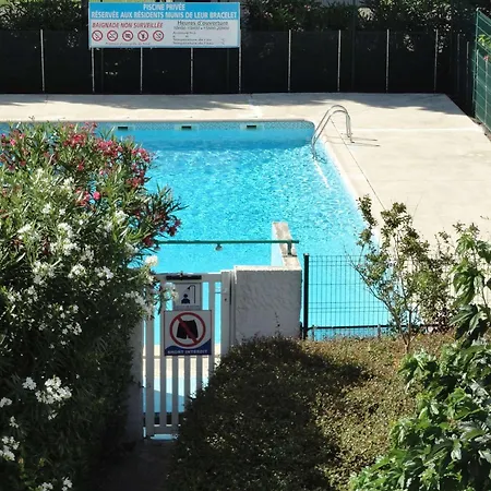 Refait à Neuf, Piscine, Proche Et Commerces - Fr-1-307-241 *