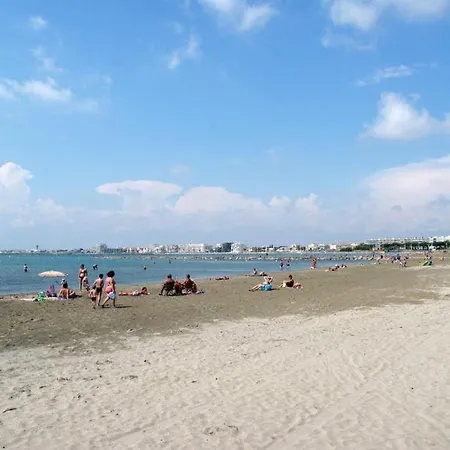 Apartment Refait A Neuf, Piscine, Proche Et Commerces - Fr-1-307-241