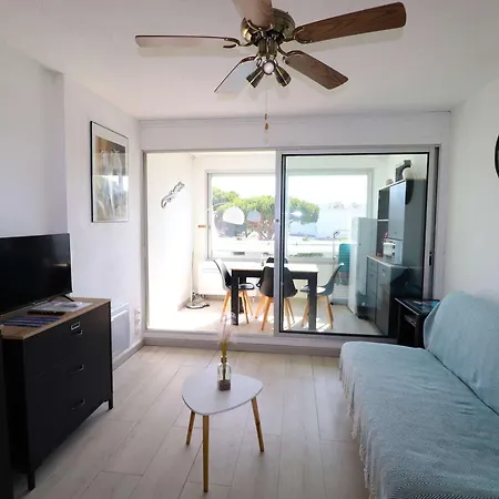 Refait à Neuf, Piscine, Proche Et Commerces - Fr-1-307-241 * Le Grau-du-Roi